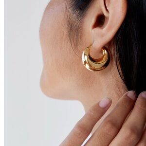 Mejuri Sculptural Hoops